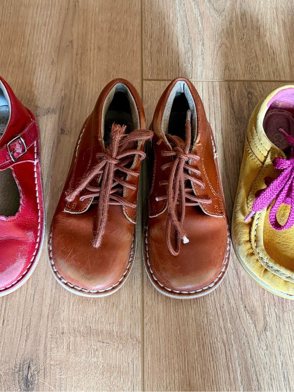 L'Amour Brown Kids Leather Lace-Up Sneakers